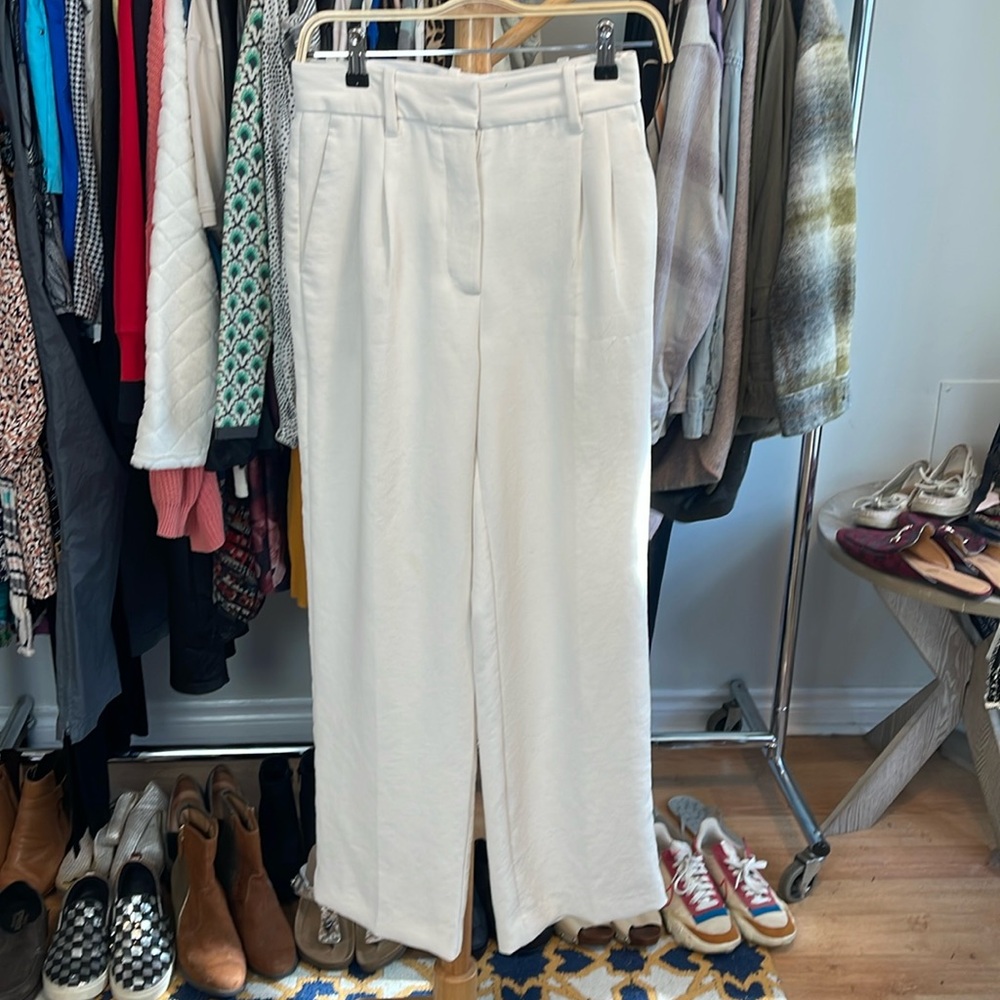91. Aritzia Wilfred Effortless Pant